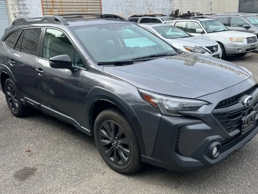 2023 Subaru Outback Onyx Edition photo 1