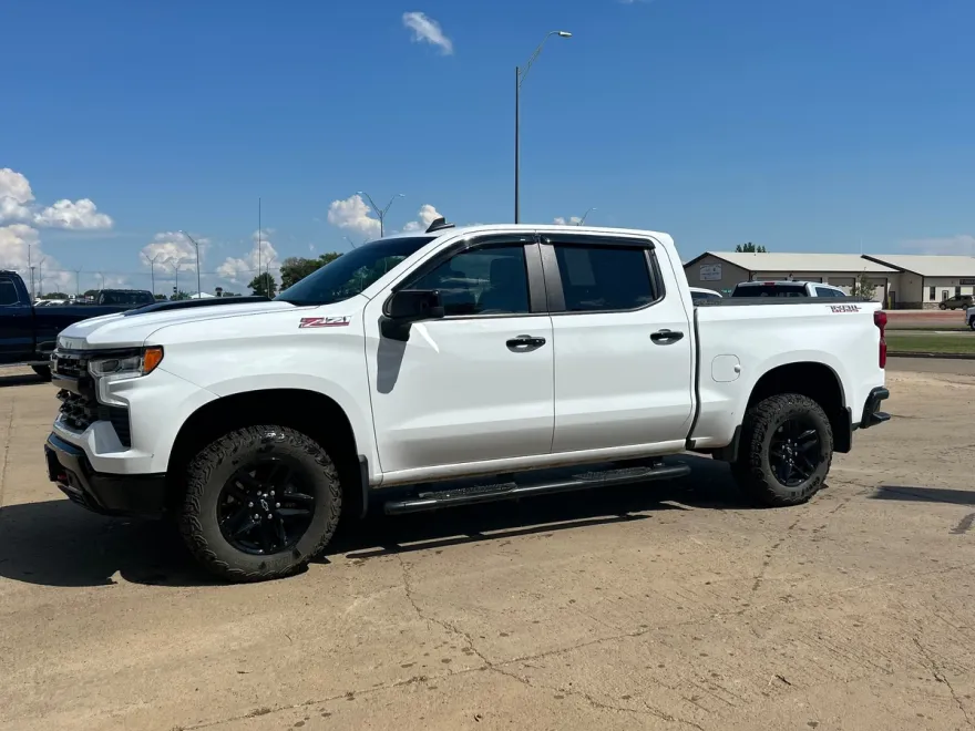 2024 Chevrolet Silverado 1500 LT Trail Boss photo 1