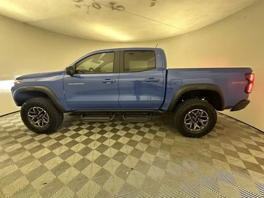 2025 Chevrolet Colorado ZR2 photo 1