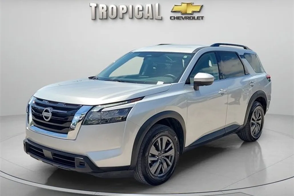 2024 Nissan Pathfinder SV photo 1