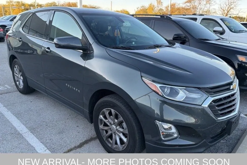 2018 Chevrolet Equinox LT photo 1