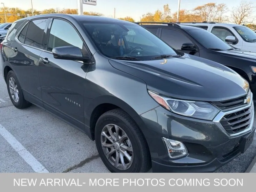 2018 Chevrolet Equinox LT photo 1
