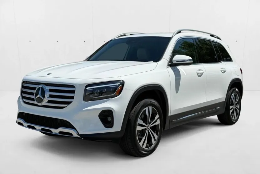 2025 Mercedes Benz GLB 250 4MATIC photo 1