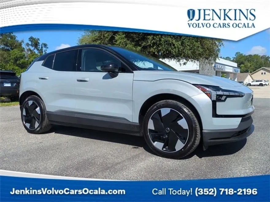 2025 Volvo EX30 Plus photo 1