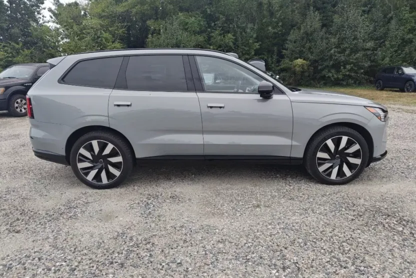 2025 Volvo EX90 Twin Motor Ultra photo 1