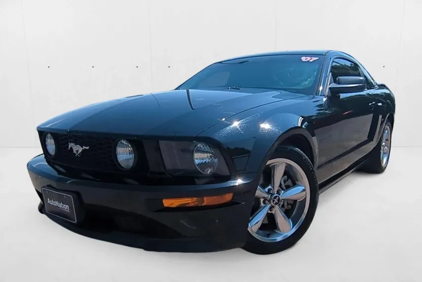 2007 Ford Mustang GT Deluxe photo 1