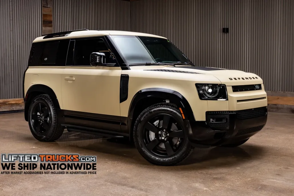 2023 Land Rover Defender photo 1