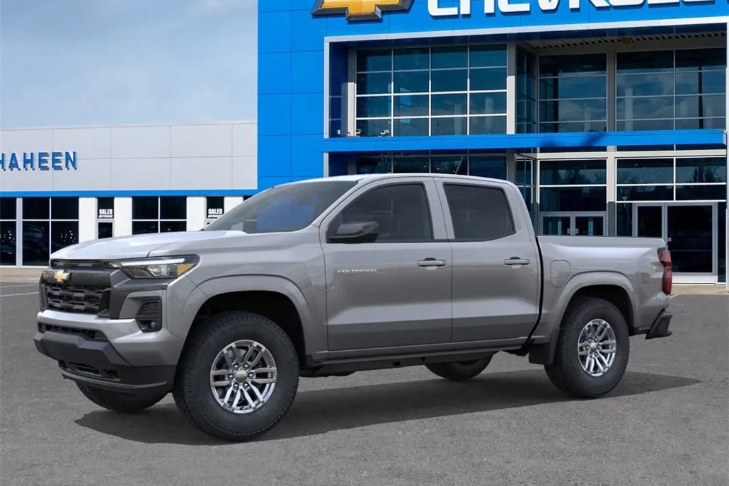 2026 Chevrolet Colorado LT photo 1