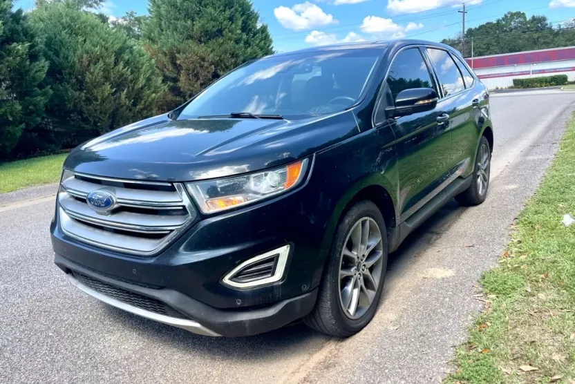 2015 Ford Edge Titanium photo 1