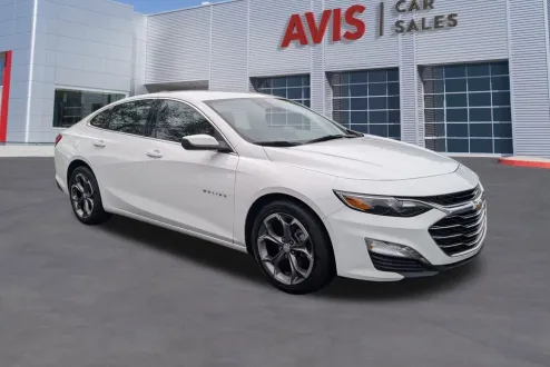 2024 Chevrolet Malibu 1LT photo 2