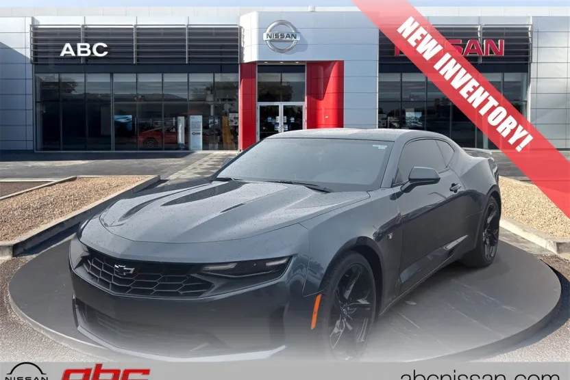 2022 Chevrolet Camaro 1LS 1LT photo 1