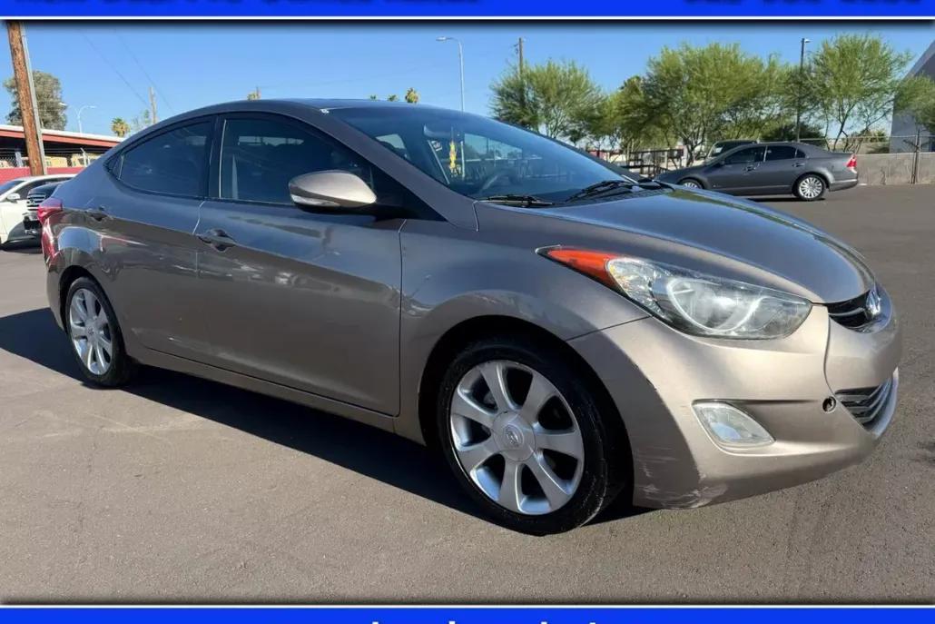 2012 Hyundai Elantra Limited photo 1