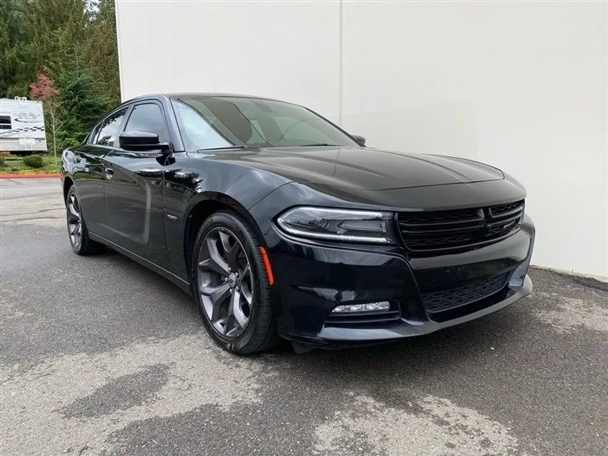 2017 Dodge Charger R/T photo 1