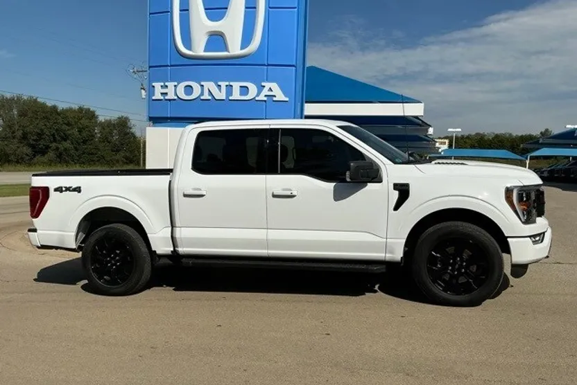 2022 Ford F-150 XLT photo 1