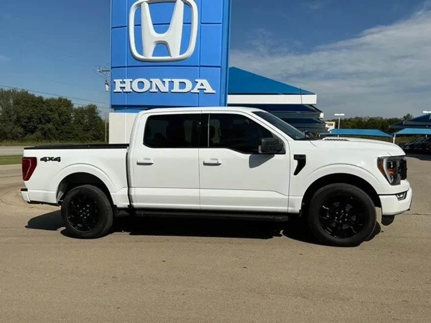 2022 Ford F-150 XLT photo 1