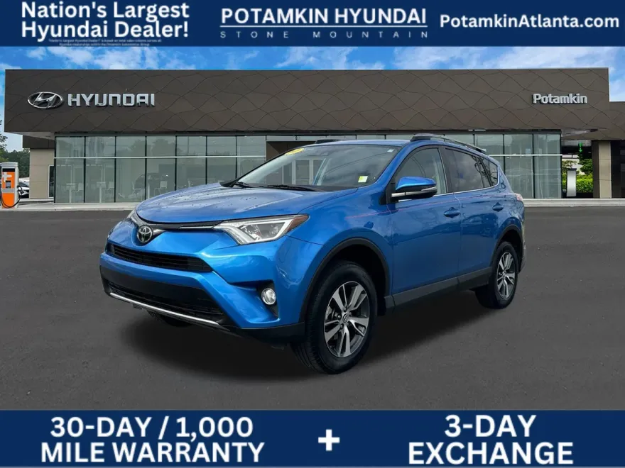 2017 Toyota RAV4 XLE photo 1
