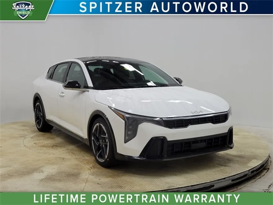 2025 Kia K4 GT-Line photo 1