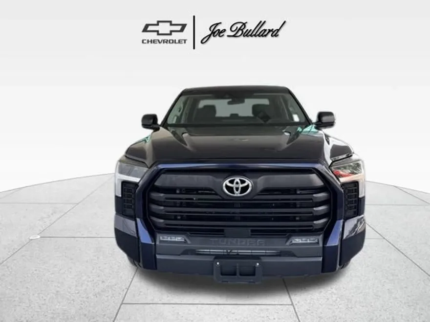 2022 Toyota Tundra SR5 photo 1