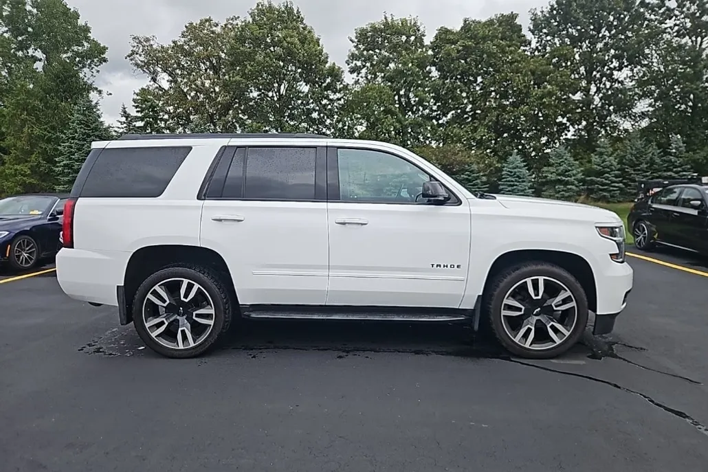2020 Chevrolet Tahoe Premier photo 1