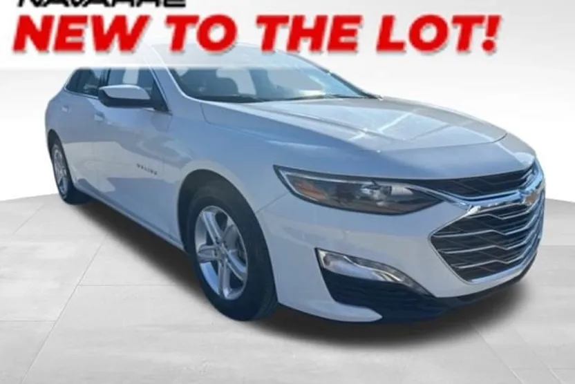 2024 Chevrolet Malibu 1LT photo 1