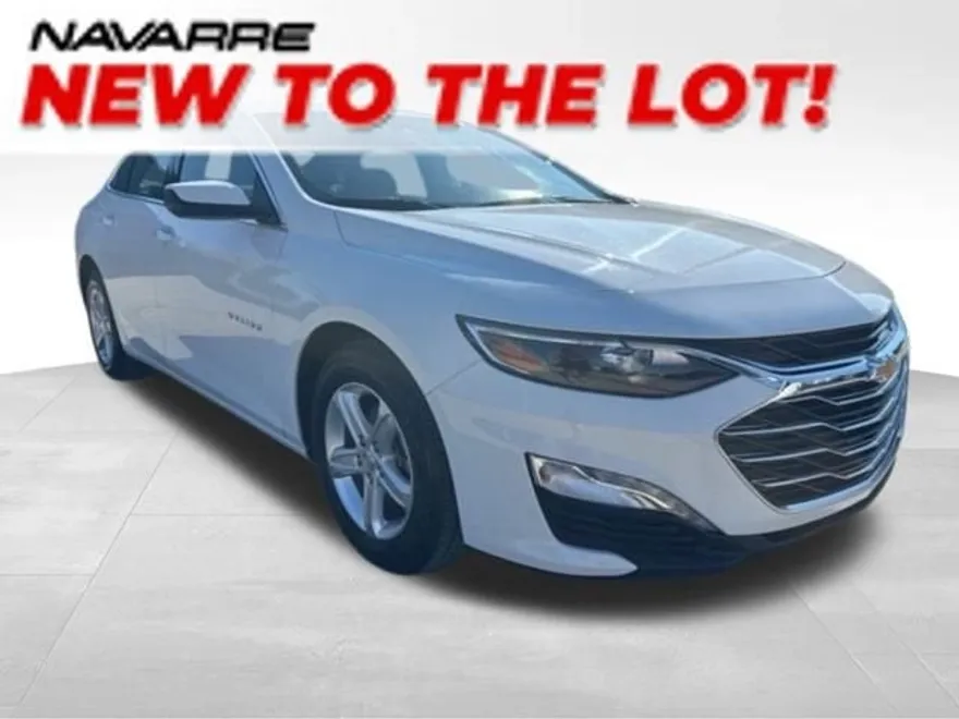 2024 Chevrolet Malibu 1LT photo 1