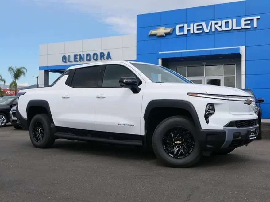 2026 Chevrolet Silverado EV LT photo 1