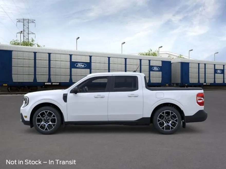 2025 Ford Maverick Lariat photo 1