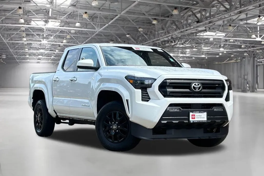 2024 Toyota Tacoma SR5 photo 1