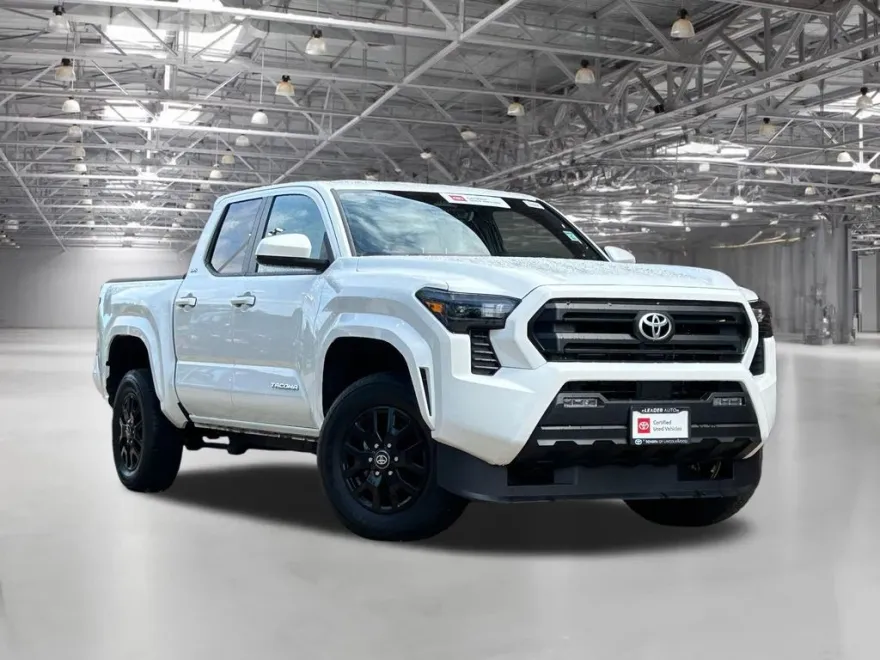 2024 Toyota Tacoma SR5 photo 1