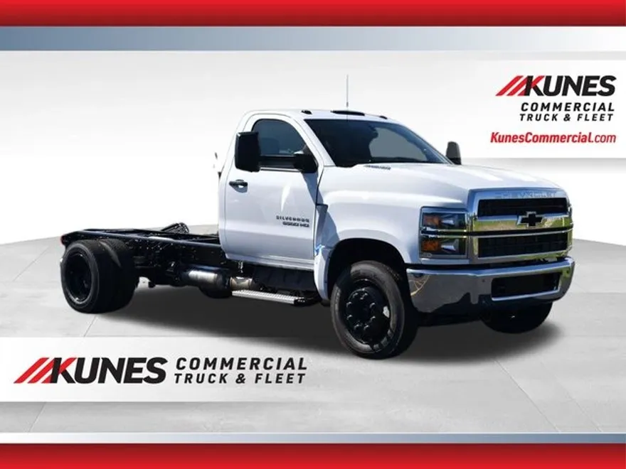 2024 Chevrolet Silverado 5500HD Work Truck photo 1