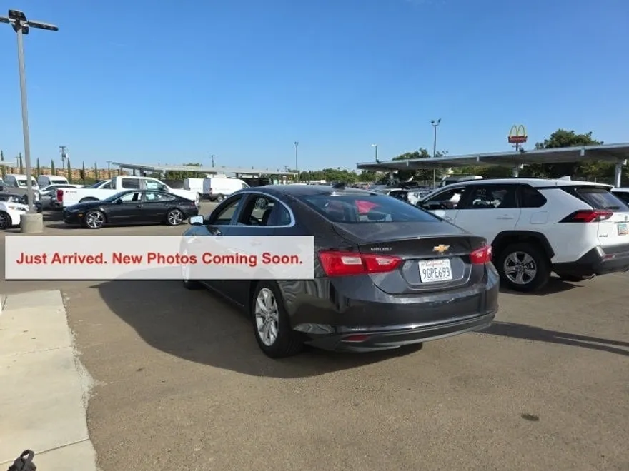 2023 Chevrolet Malibu 1LT photo 1