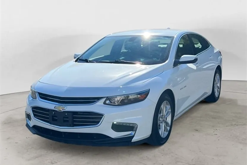 2018 Chevrolet Malibu 1LT photo 1