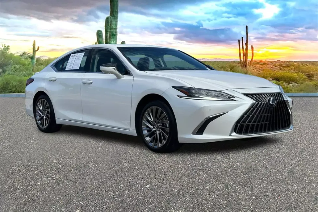 2024 Lexus ES 300h Ultra Luxury photo 1
