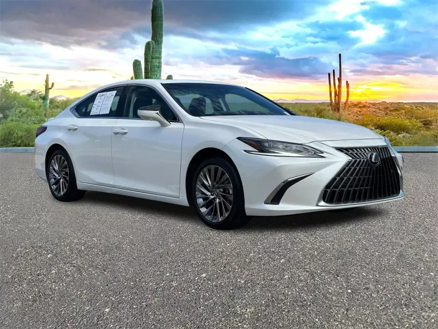2024 Lexus ES 300h Ultra Luxury photo 1