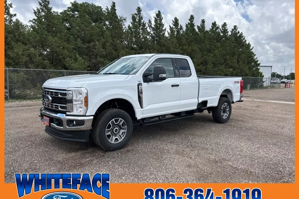 2025 Ford F-350 XLT photo 1
