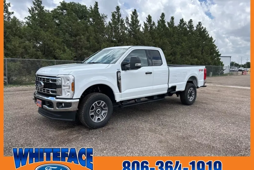 2025 Ford F-350 XLT photo 1