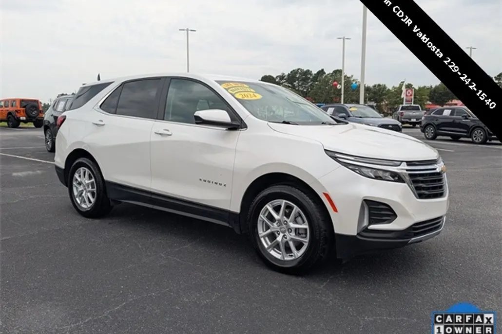 2024 Chevrolet Equinox LT photo 1