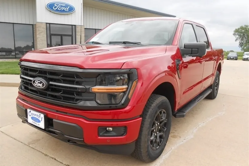 2025 Ford F-150 XLT photo 1