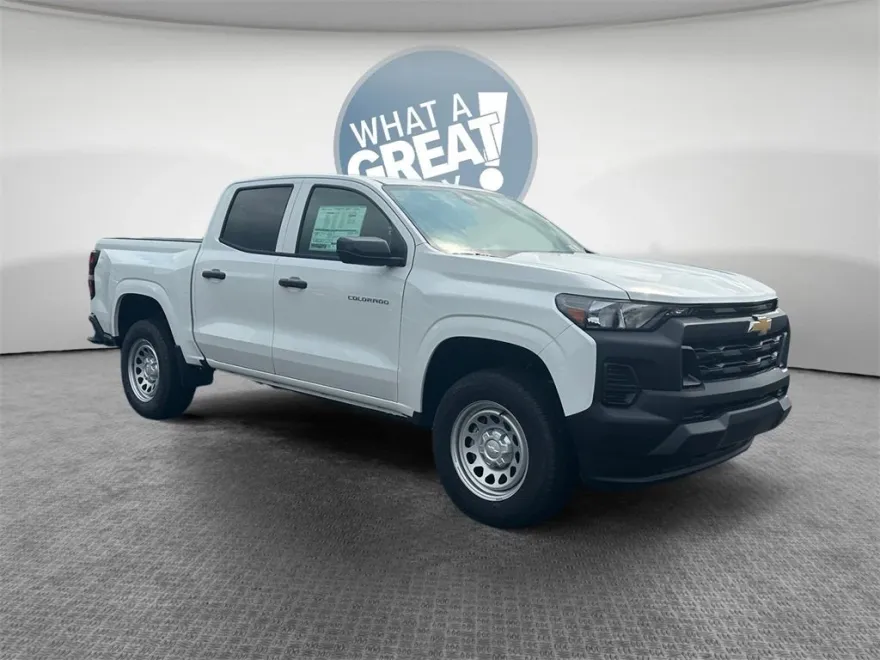 2025 Chevrolet Colorado LT photo 1