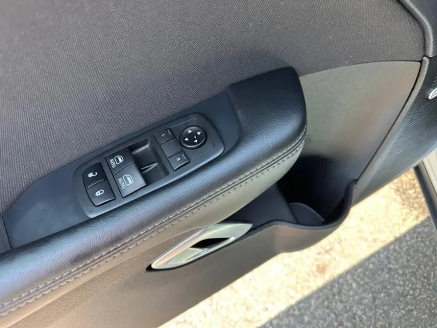 2020 Dodge Challenger SXT photo 20