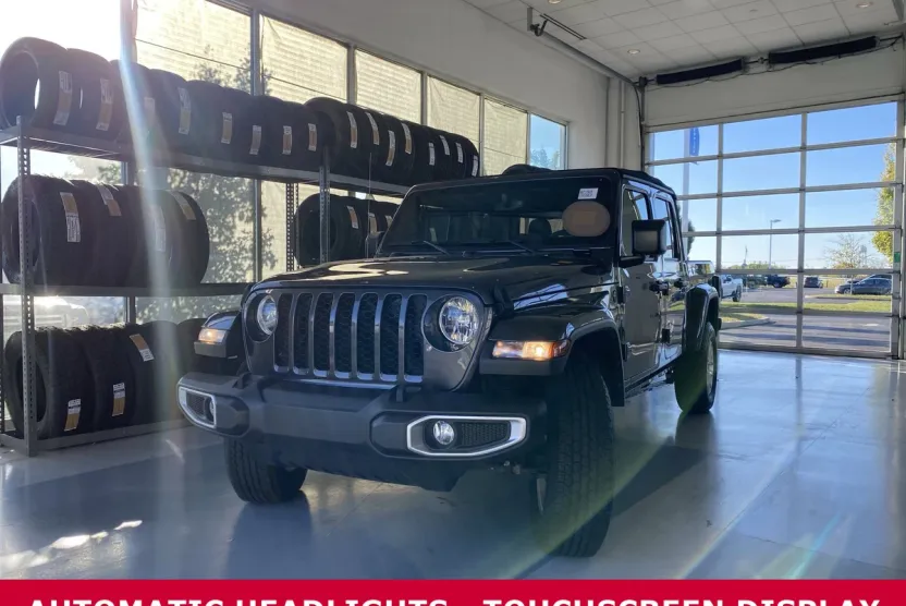 2023 Jeep Gladiator Sport S photo 1