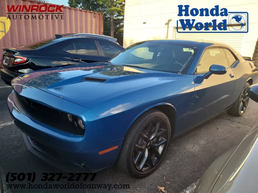 2023 Dodge Challenger SXT photo 1