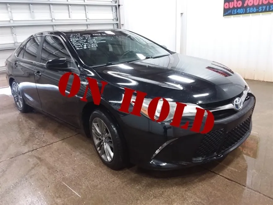 2017 Toyota Camry Hybrid SE photo 1