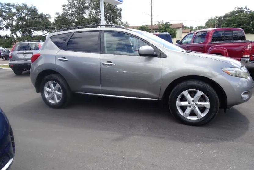 2009 Nissan Murano S photo 1