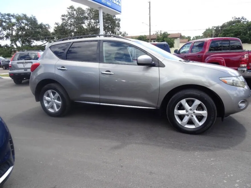 2009 Nissan Murano S photo 1