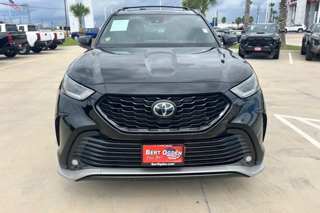 2022 Toyota Highlander XSE photo 1
