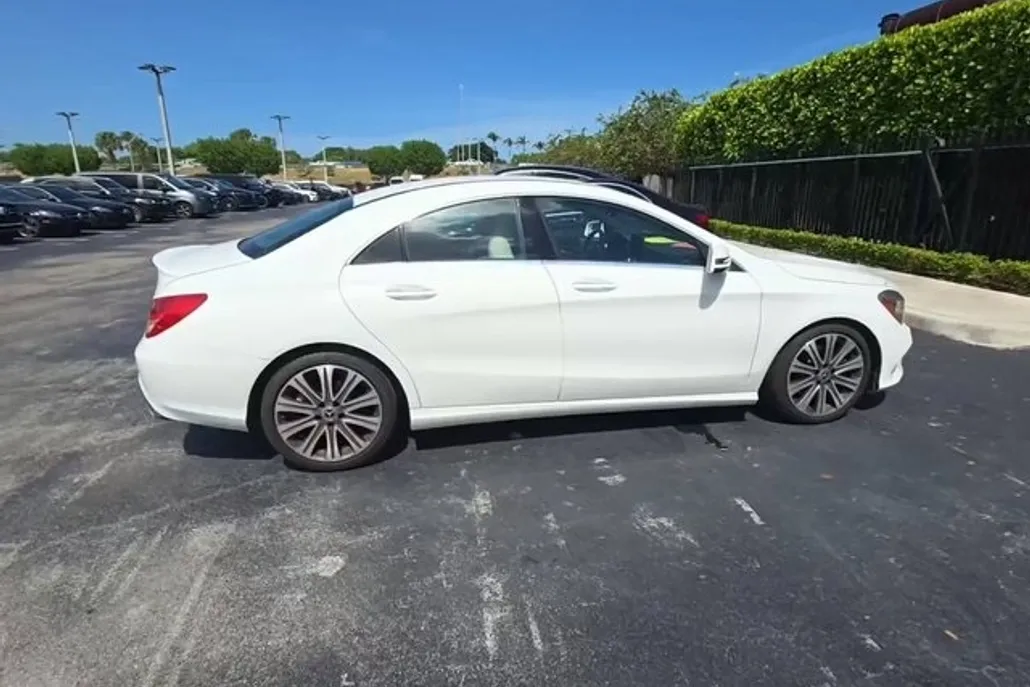 2018 Mercedes Benz CLA 250 photo 1