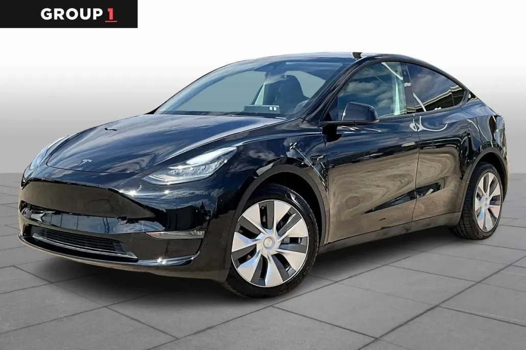2023 Tesla Model Y Long Range photo 1