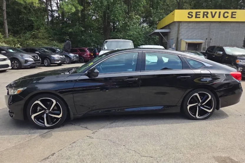 2018 Honda Accord Sport photo 1