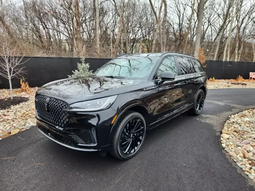 2025 Lincoln Aviator Reserve photo 1